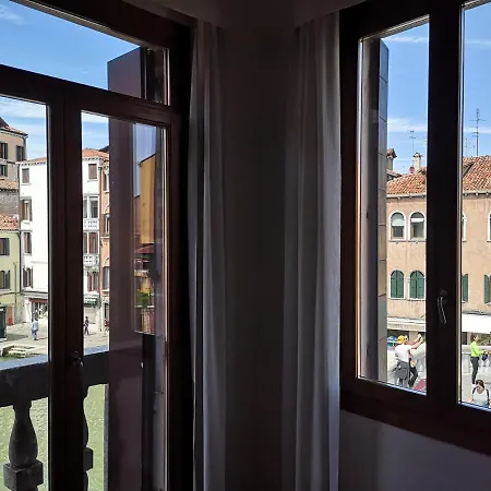 Guglie Palace * Venedig